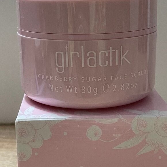 Girlactik BNIB Vitamin C Ascorbic Acid Nourishing Cranberry Sugar Face Scrub - Picture 4 of 9